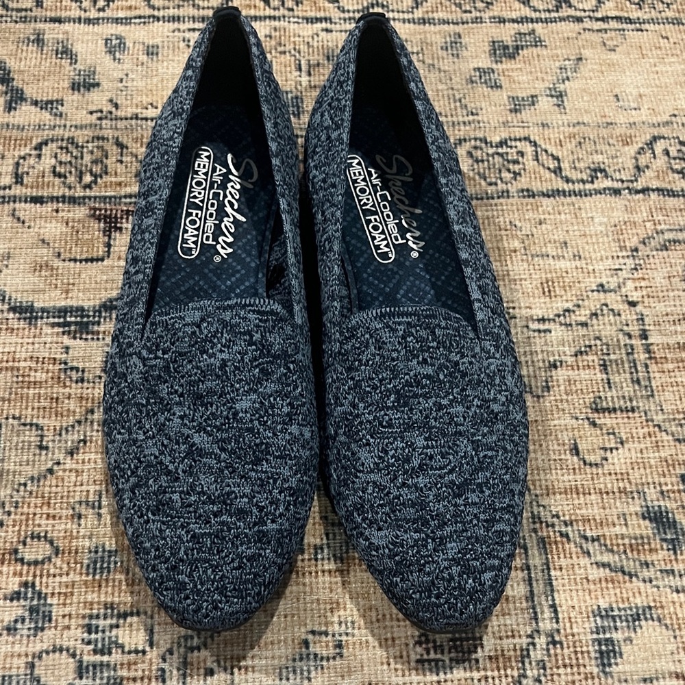 Skechers womens Blue Knit Memory Form Slip-On Loafers size 6 1/2